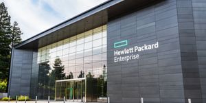 HPE Logo on Campus Building