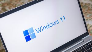 Image of a laptop with Windows 11 logo, Windows cloud PC